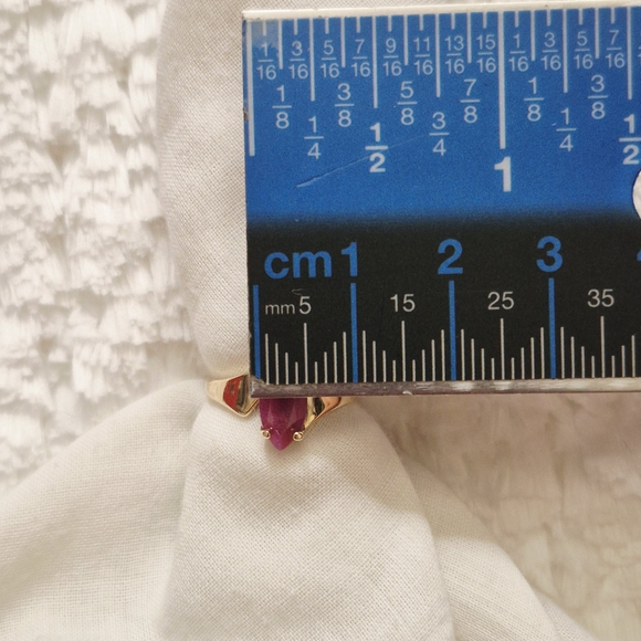 Vintage 10k Yellow Gold Marquise Cut Ruby Solitaire Ring - Picture 10 of 10